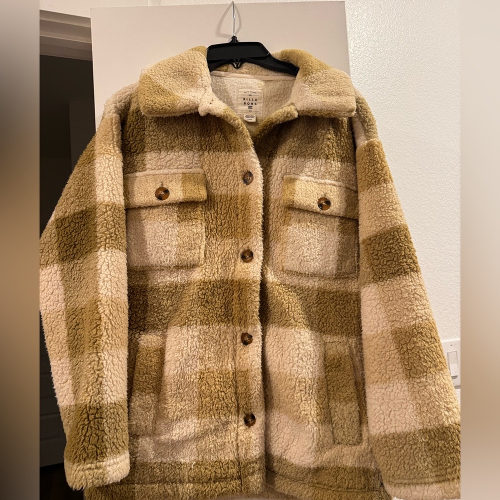 Billabong size small worn a few times very warm